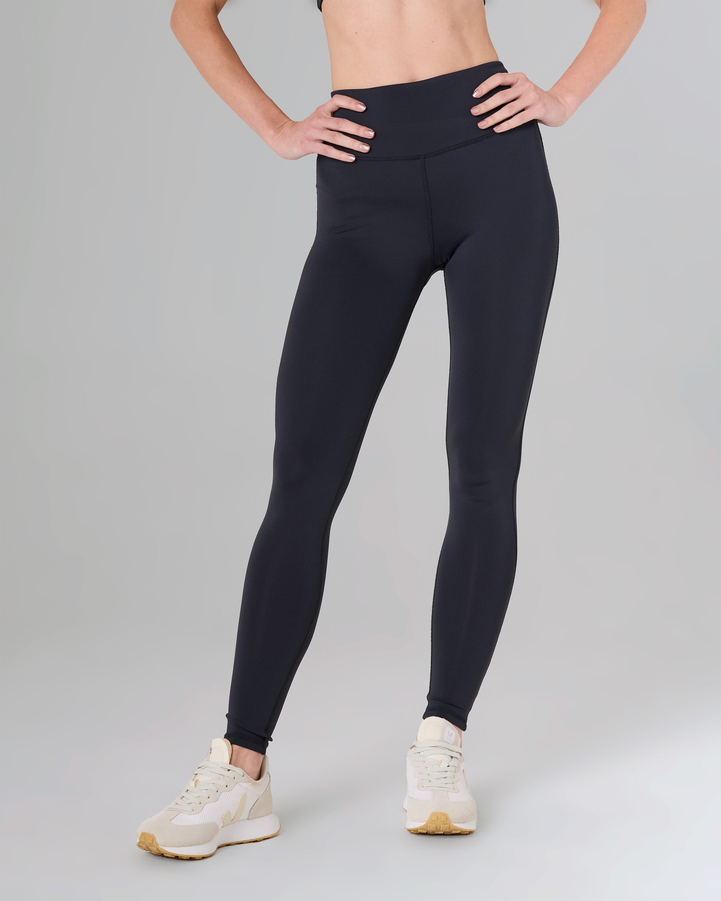 ROMA in color Black, front view