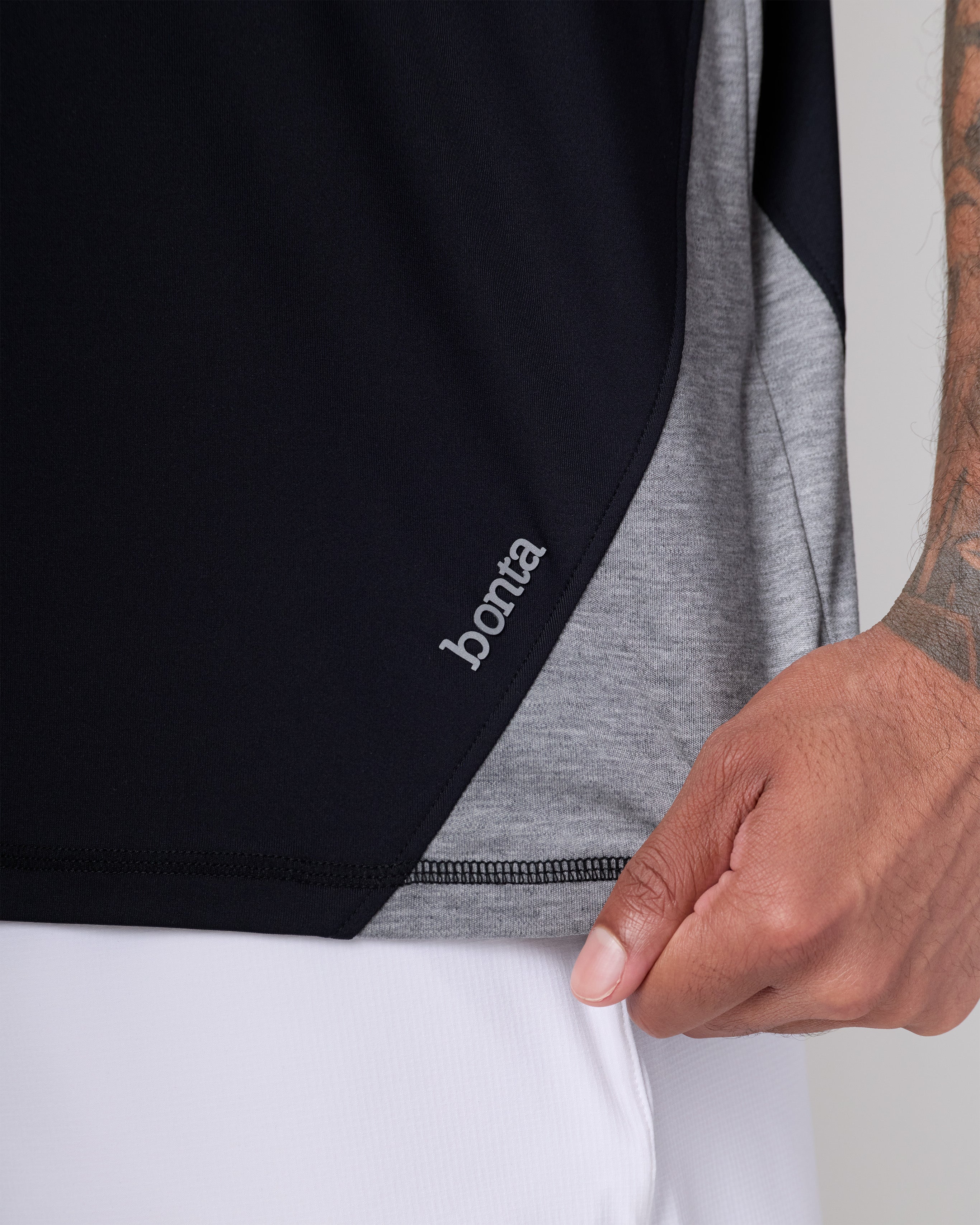 BONTEC in color Nero, showing logo detail