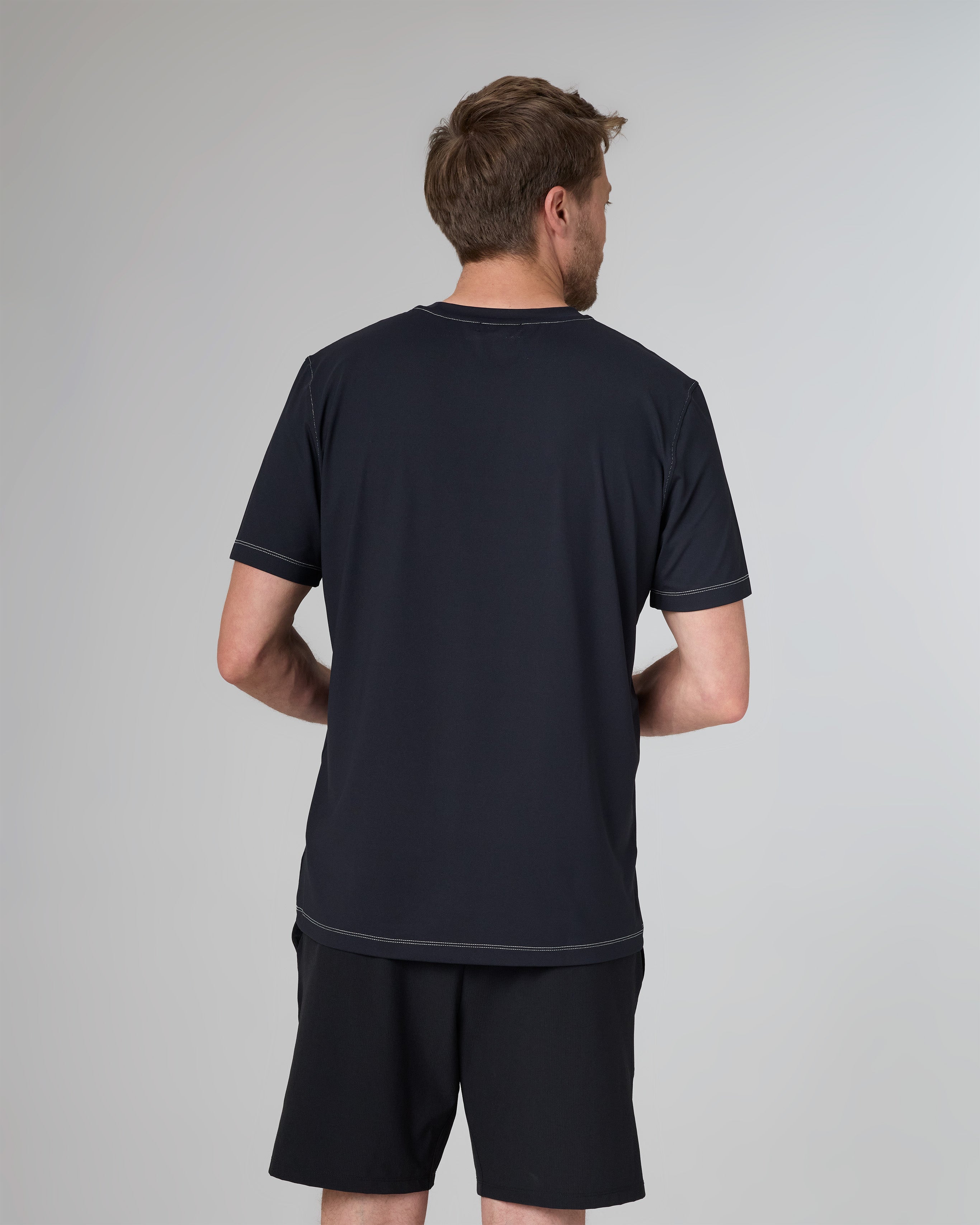 SORRENTO in color Nero, back view