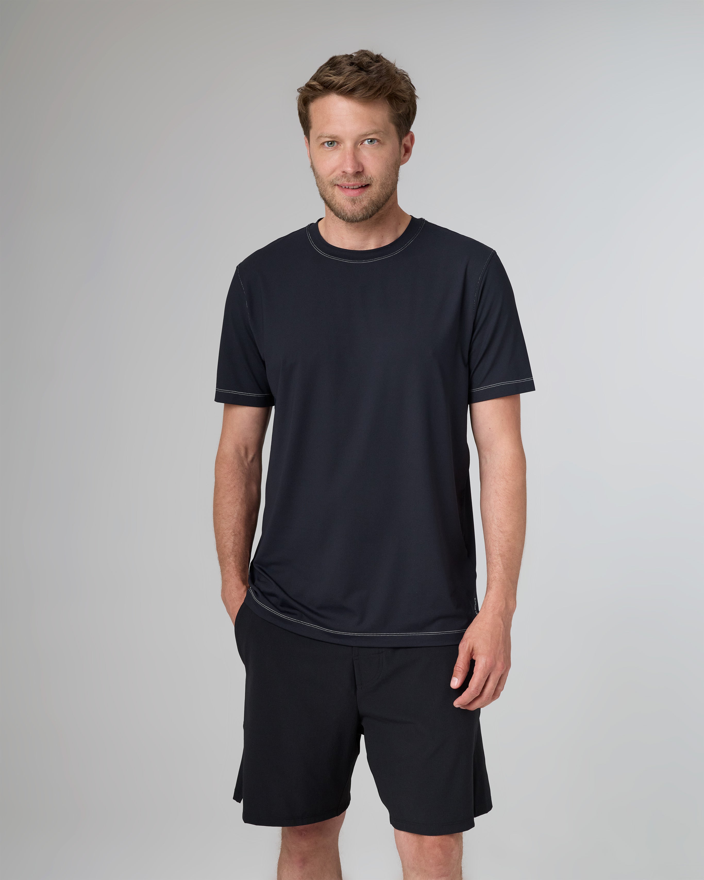 SORRENTO in color Nero, front view