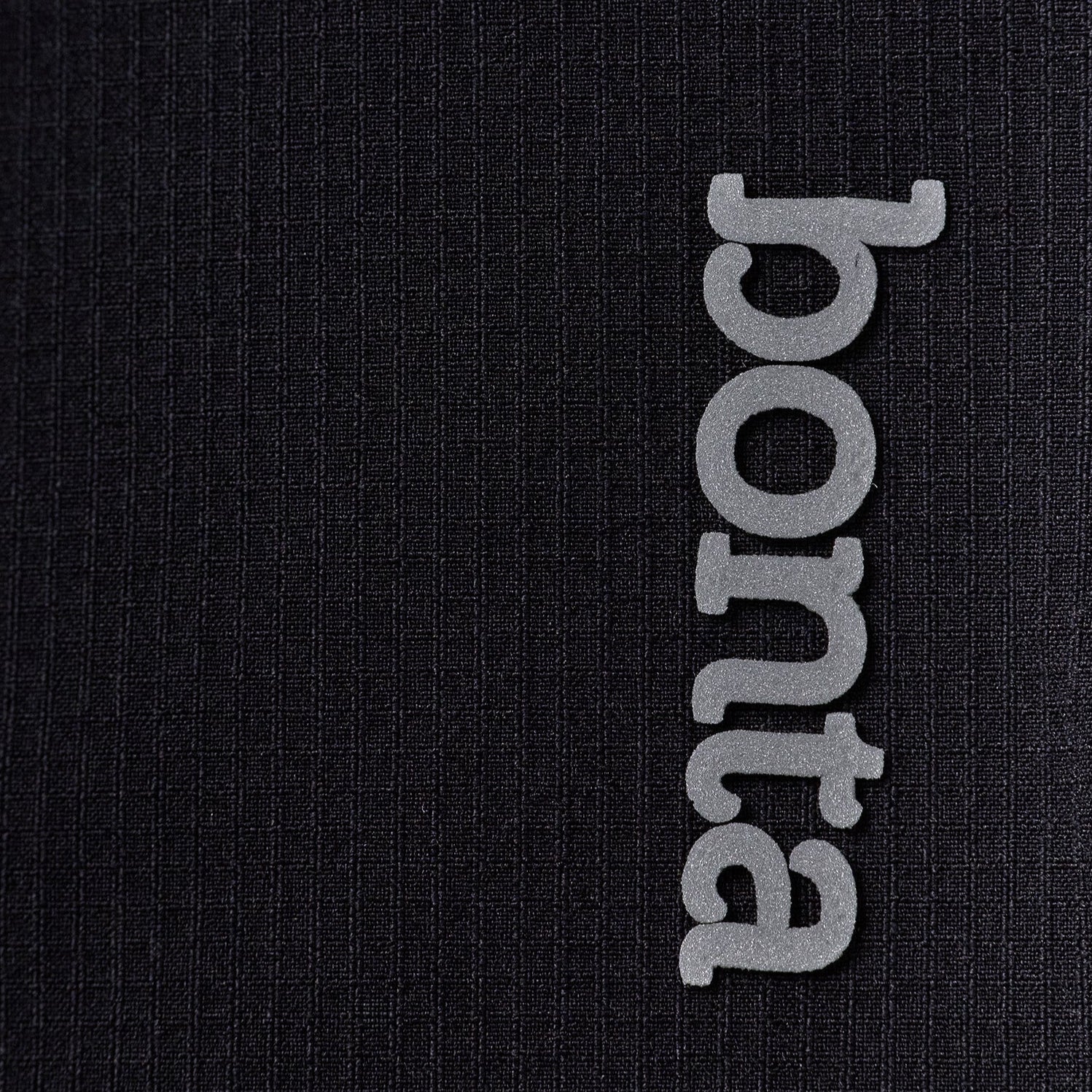 TERRAMARE in color Navy, showing logo detail