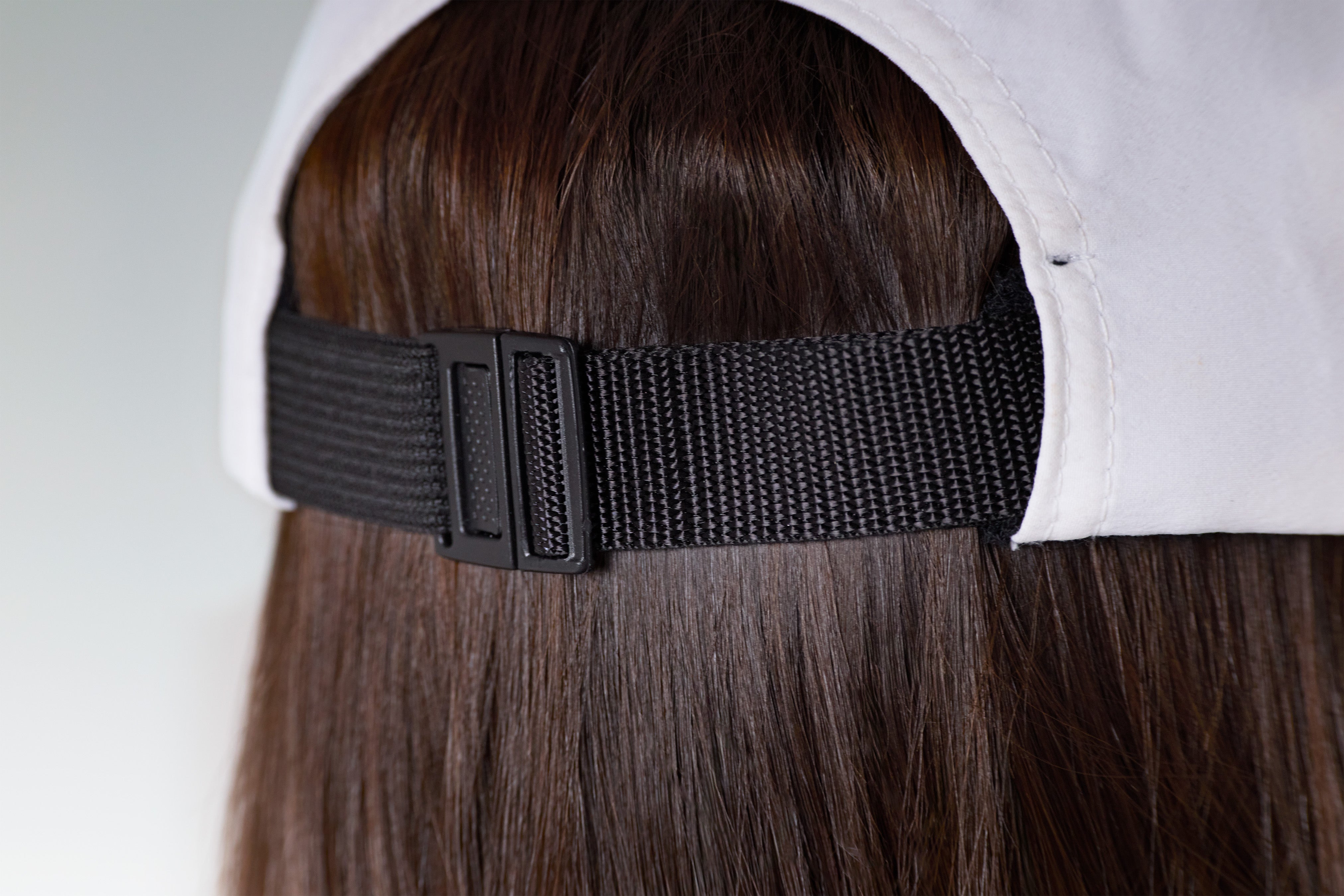 STADIO in color White, clip detail