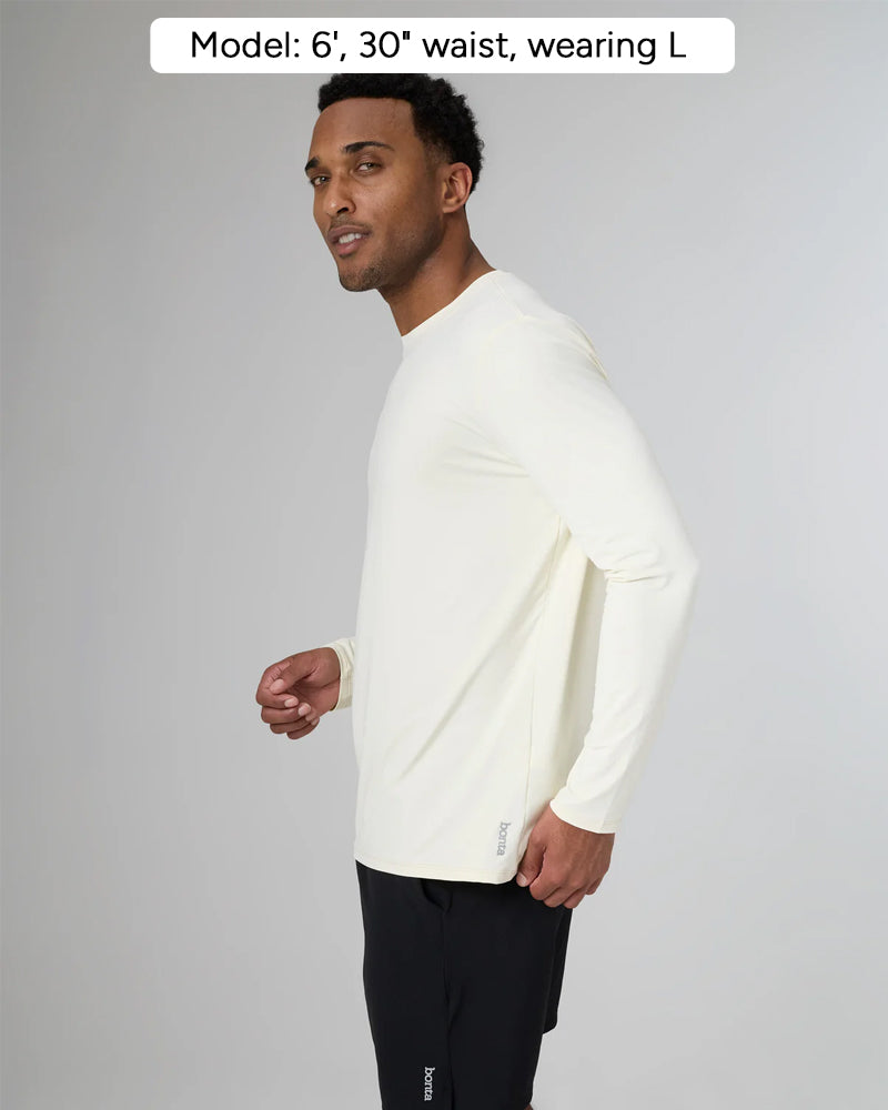 RIVIERA in color Avorio, side view, Model: 6', 30" waist, wearing L