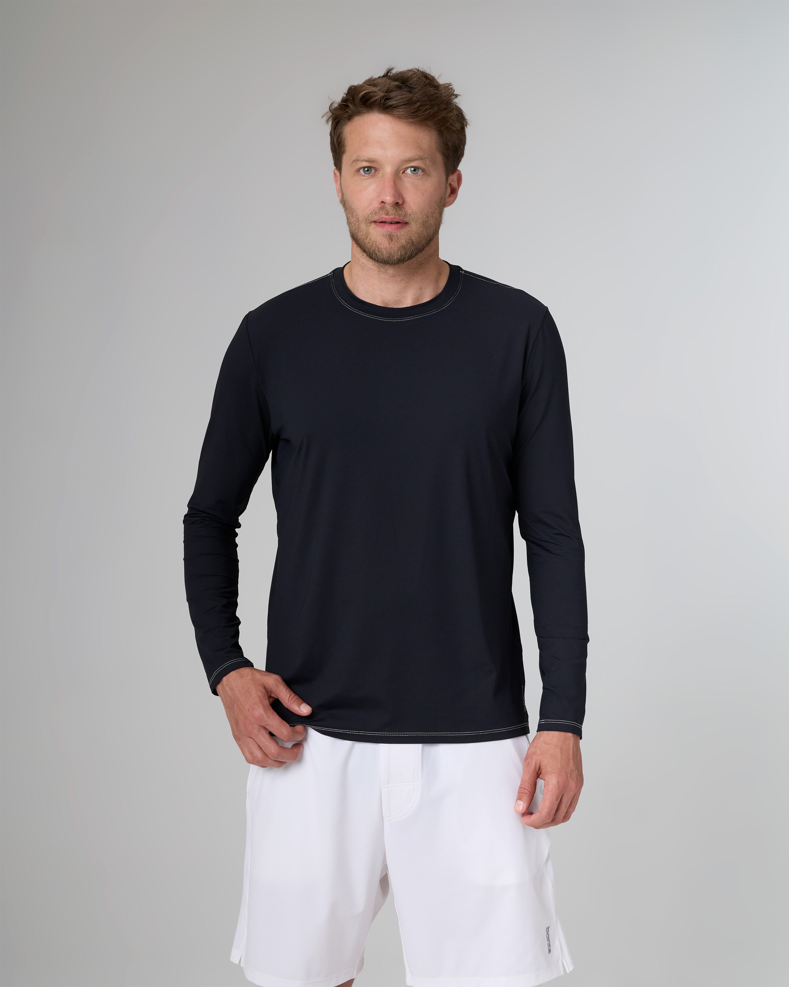 RIVIERA in color Nero, front view