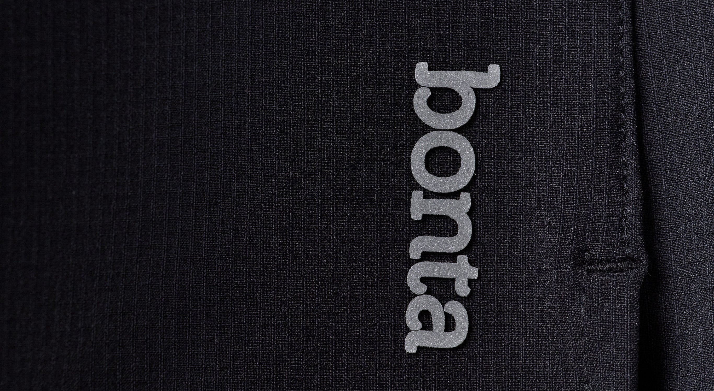 TERRAMARE in color Navy, showing logo detail