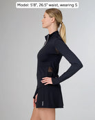 COMO in color Nero, side view, Model: 5'8", 26.5" waist, wearing S